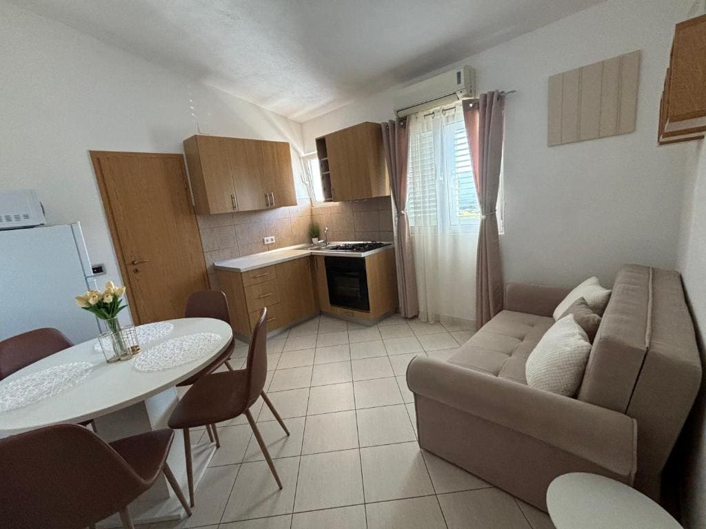 appartement lolo salle de séjour (1)