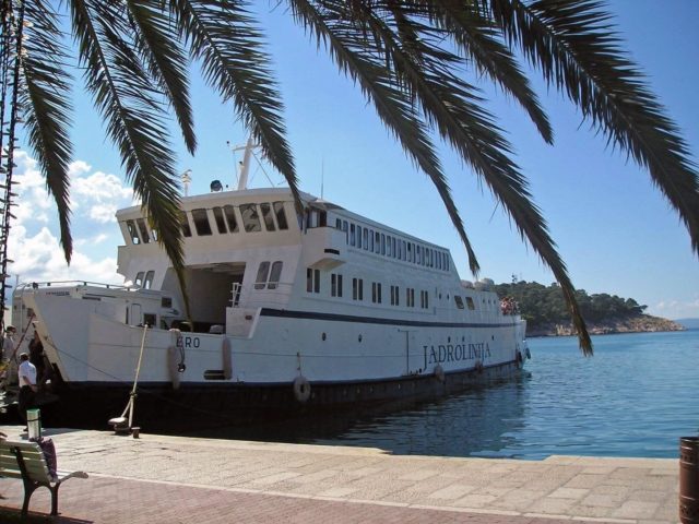 car ferry jadrolinija makarska sumartin