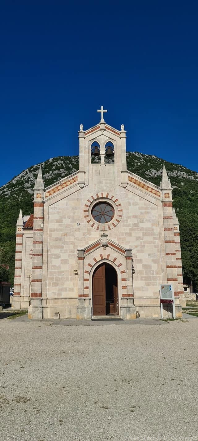 chapelle dans la forteresse de ston