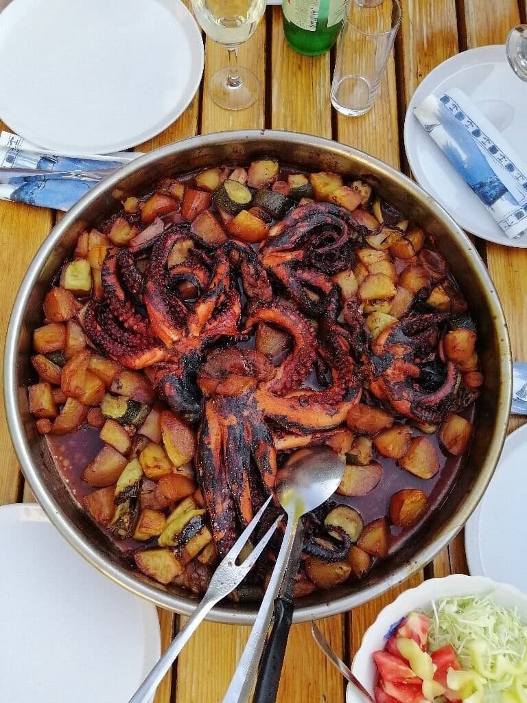 konoba tomić à gornji humac peka de poulpe (1)