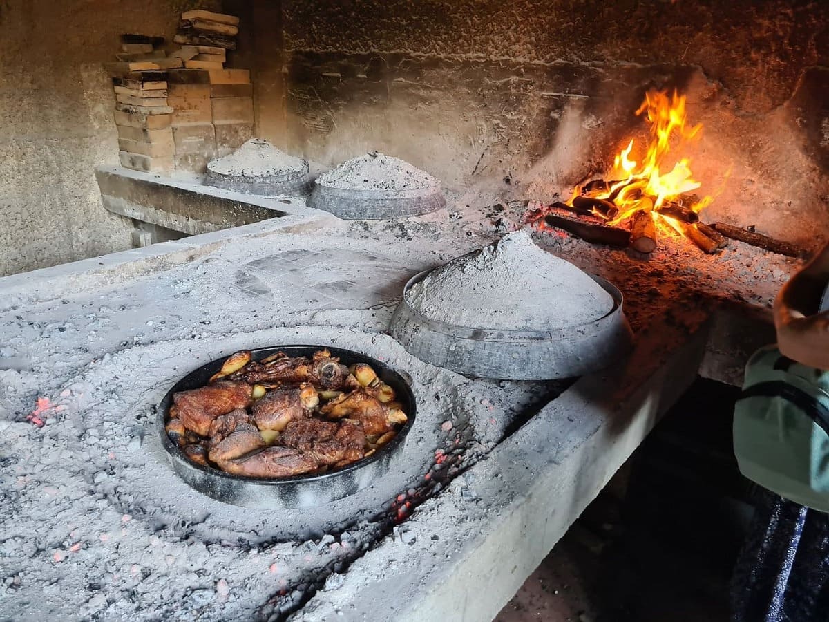 konoba dubrava préparation de la peka (1)