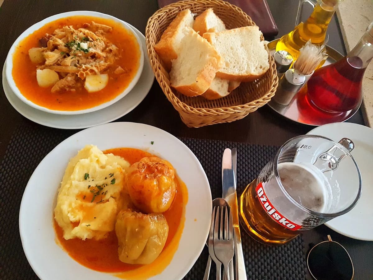konoba tabak dubrovnik poivron farci