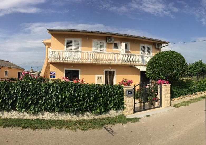 maison apartman lolo privlaka