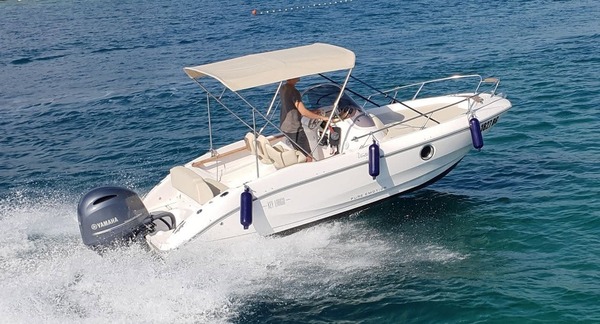 nino rent a boat biograd location de bateau avec ou sans permis (1)