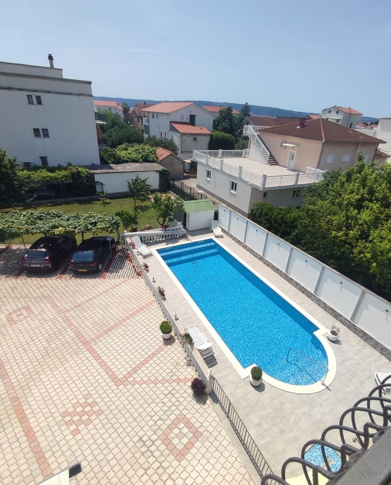 piscine villa spehar kastel stafilic