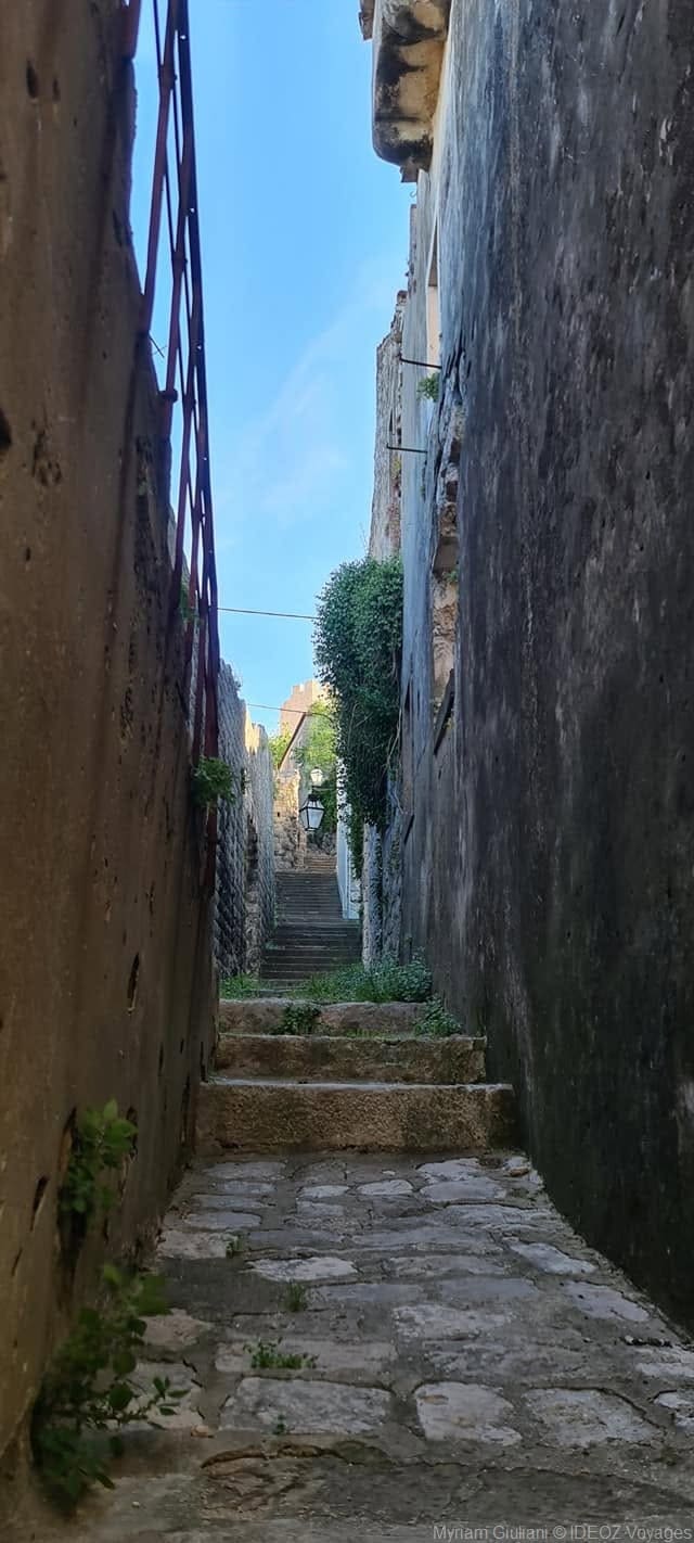 ruelle ston