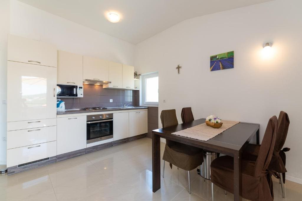 salle de séjour et cuisine appartement barba (1)