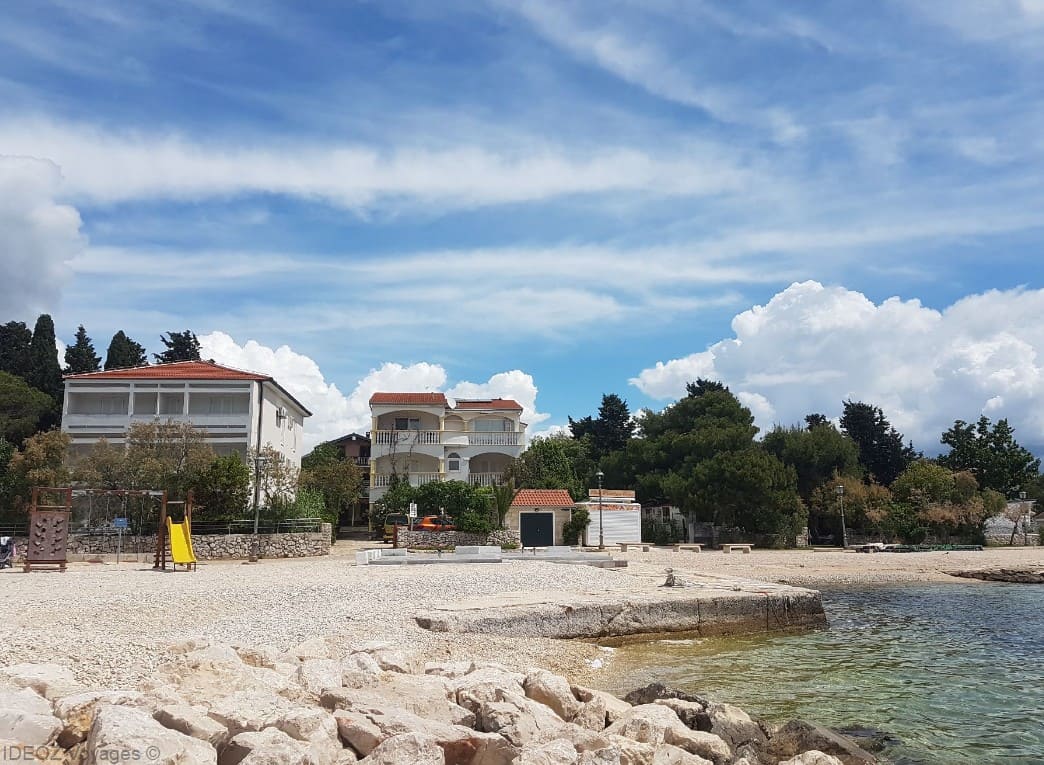 appartement maja pakostane