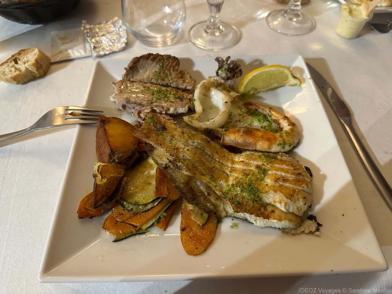 assiette meli melo de poissons le lamparo port la nouvelle