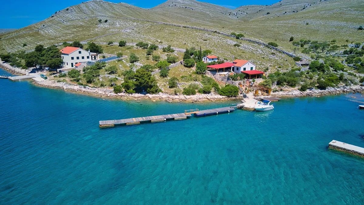 konoba robinson kornati