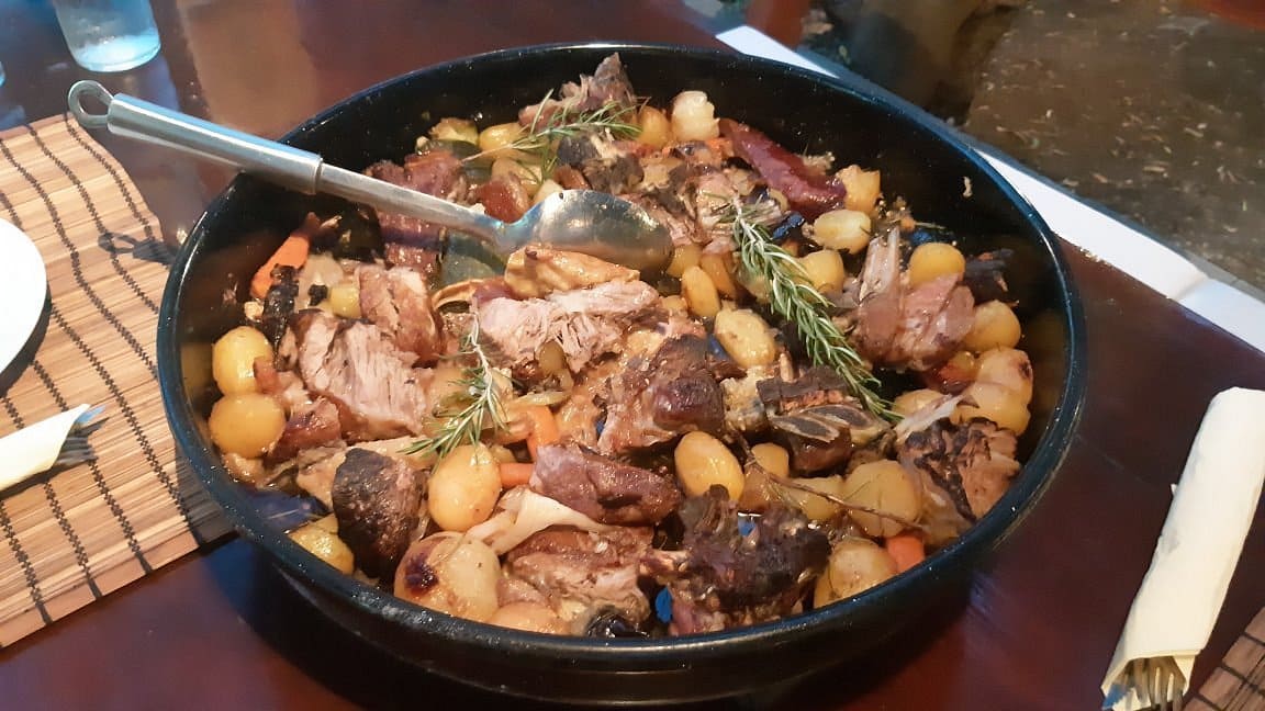 peka de veau et pommes de terre atrij zrnovo