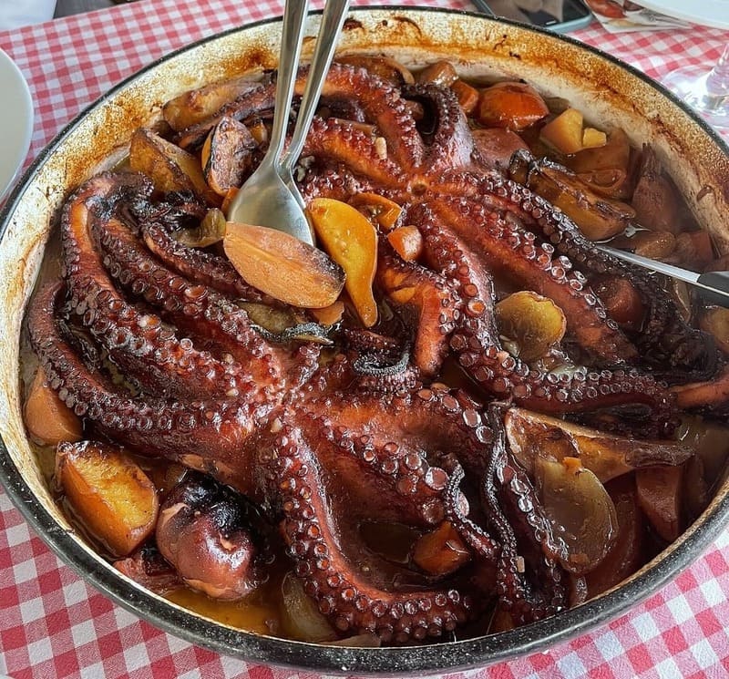 peka poulpe konoba težak metajna