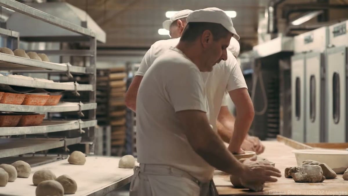 boulangerie panis split boulangers au travail