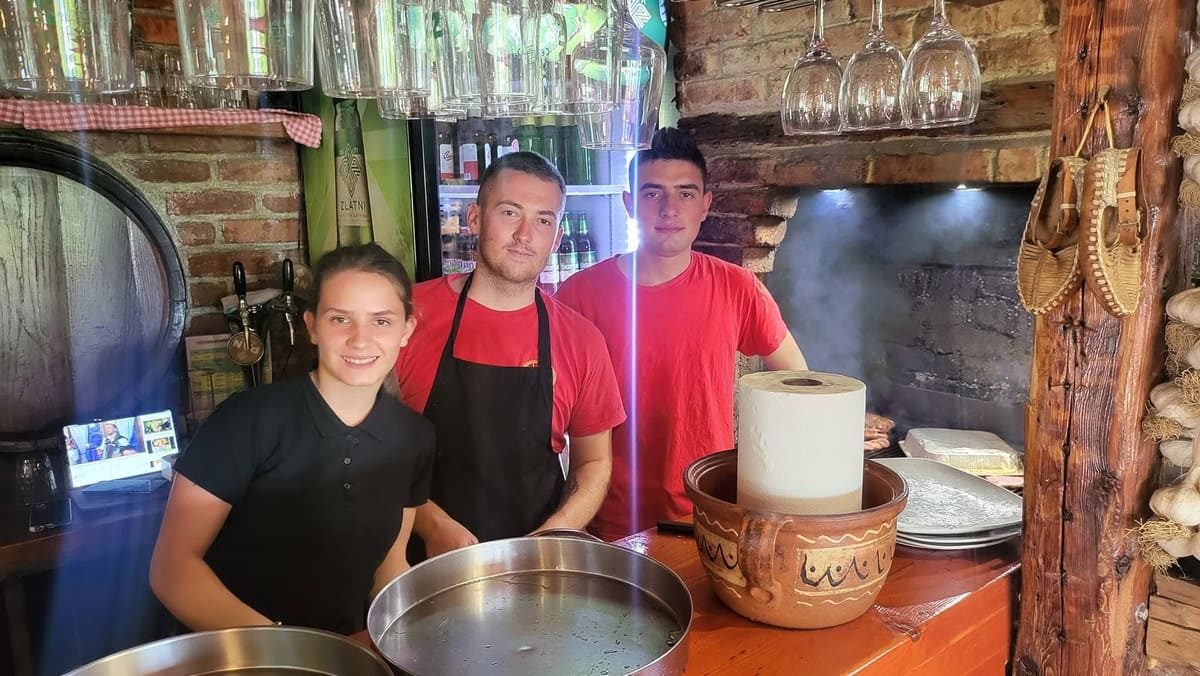 equipe serveurs makedonska kuca split