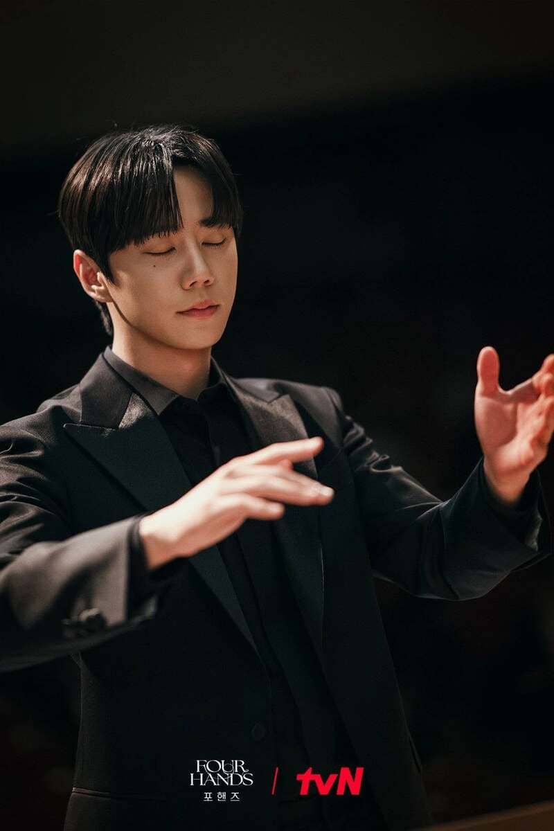 quatre mains deux sonates choi yeong jo devenu chef d'orchestre luca domenico